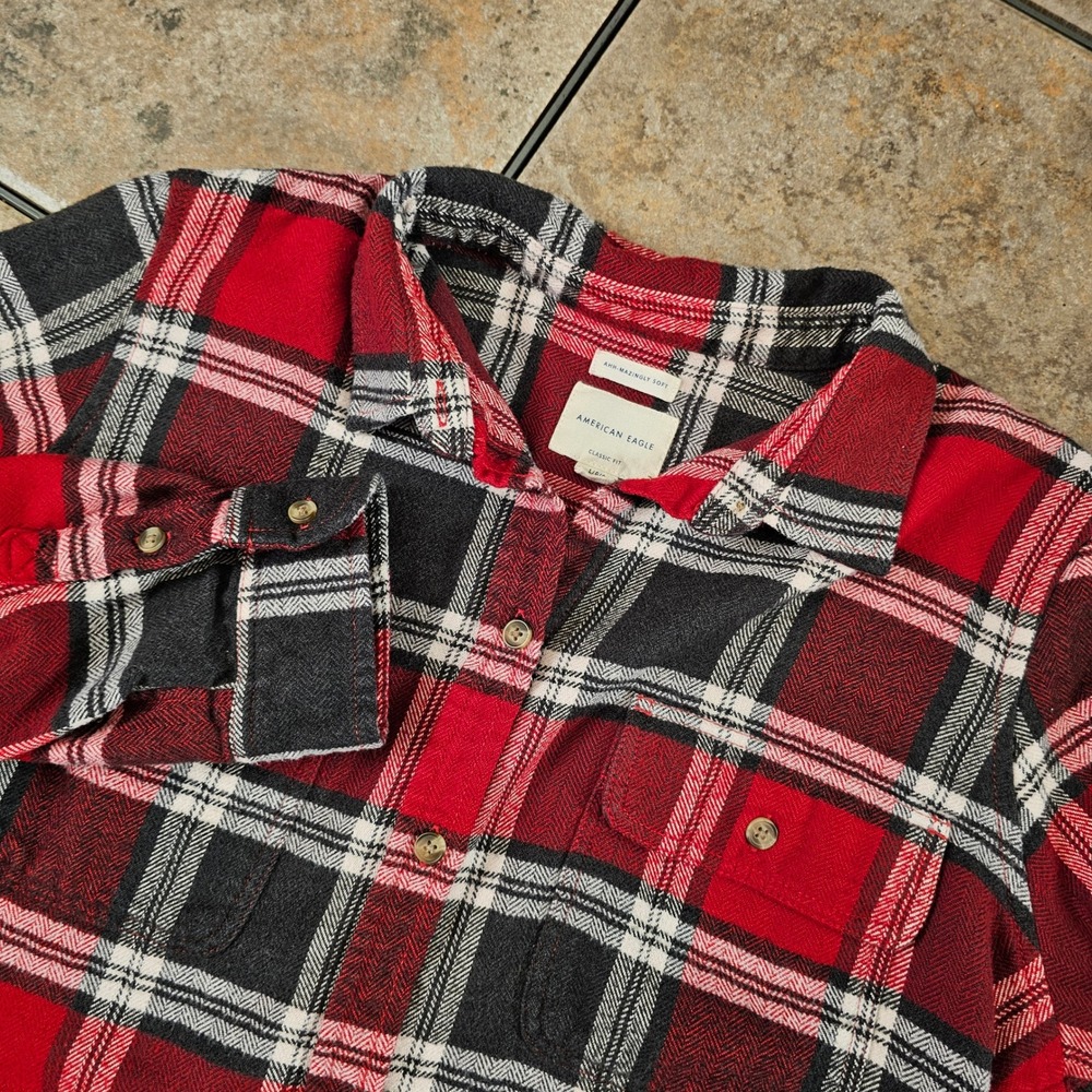 American Eagle Outfitters Mens Classic Fit Red Black Plaid Flannel‎ Shirt L